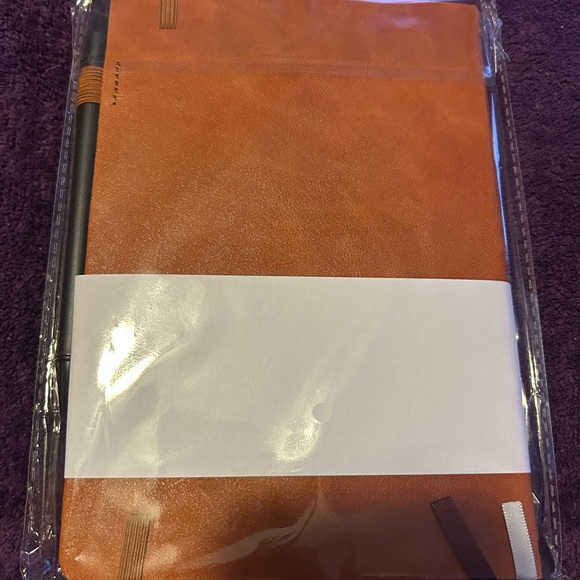 OnMove A5 College Ruled Notebook - Brown with pen - Picture 5 of 5